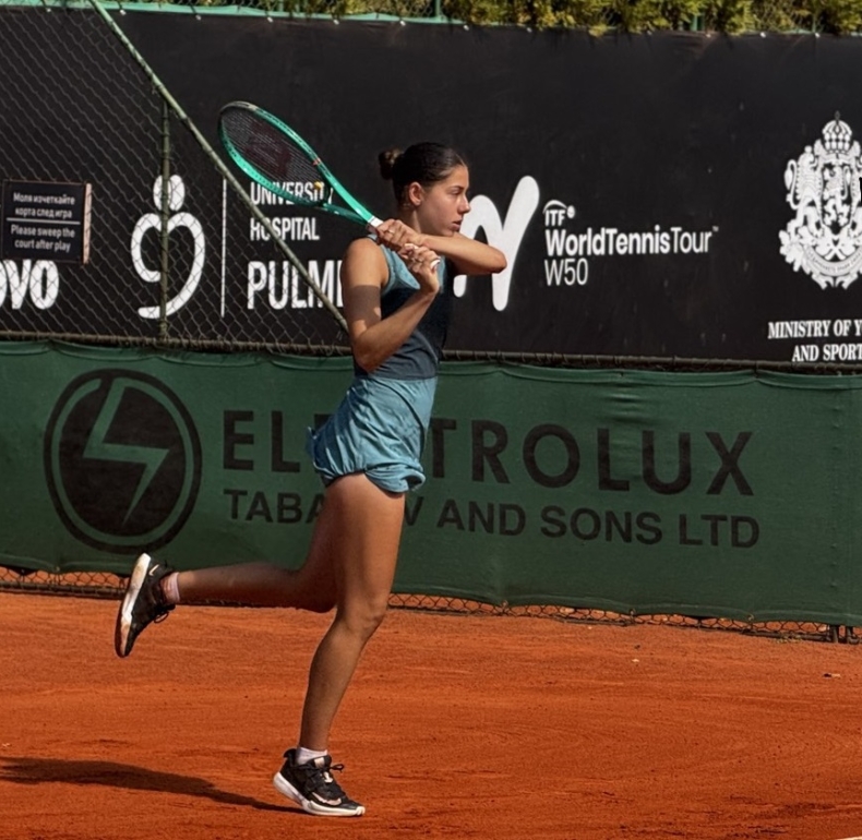 Елизара Янева победи третата поставена и се класира за четвъртфиналите на WTA 125 турнир в Италия