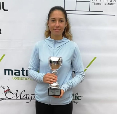 Виктория Лазарова e полуфиналистка на турнир от ITF в Кайро