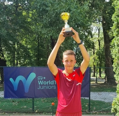 Павел Маринов триумфира с титлата на турнир от ITF в Скопие
